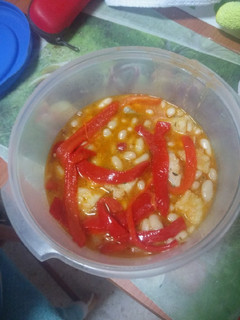 Una foto de Bacalao con judías y pimiento asado