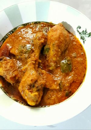 A picture of Dahi Murgh.