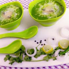 Spinach mushroom soup A picture of Spinach mushroom soup.