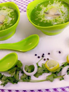A picture of Spinach mushroom soup.