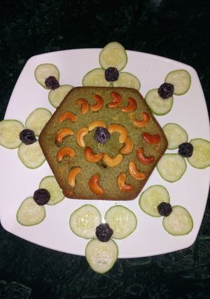 खीरा केक (Kheera cake recipe in Hindi) रेसिपी मुख्य फोटो