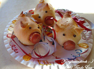 Szilveszteri malac hot-dog recept fotója