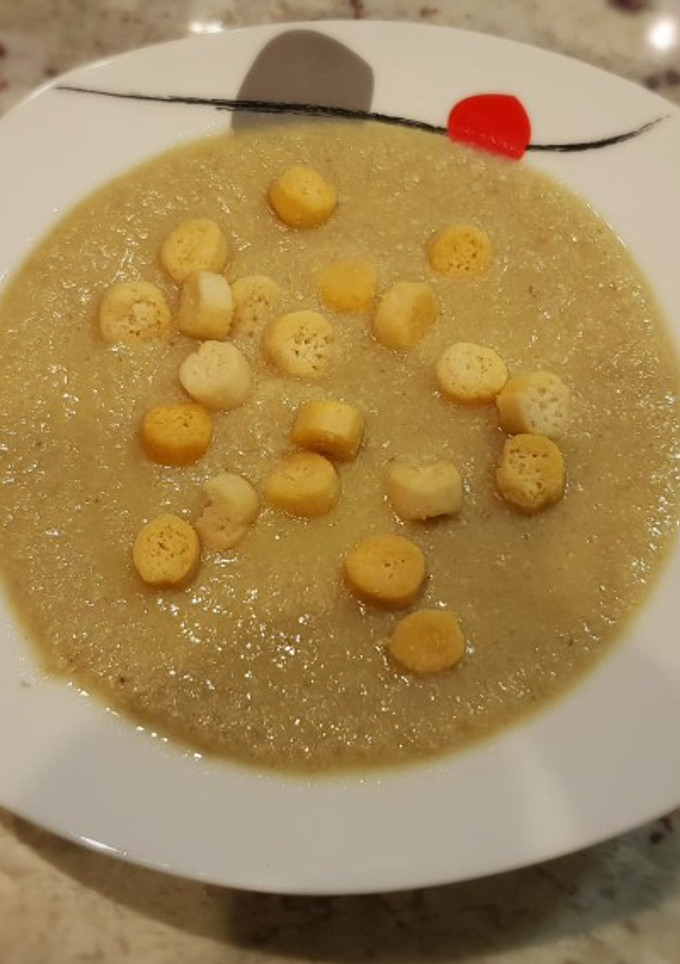 Una foto de Crema de pollo y champiñones