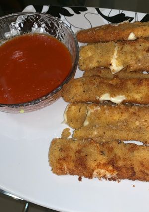 A picture of Mozzarella Sticks.