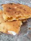 بيتزا مقلية🍕🍕 بحشويين أممم 😋😋