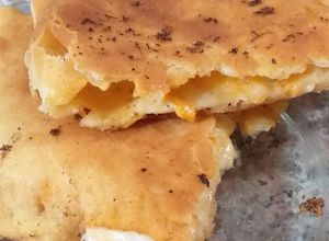 صورة لوصفة بيتزا مقلية🍕🍕 بحشويين أممم 😋😋
