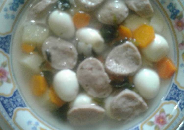 Resep Sop  bakso telor puyuh  oleh Tantenya Godit Cookpad