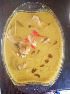 Foto resep MPASI 1+ Kari Ayam kampung daun kelor
