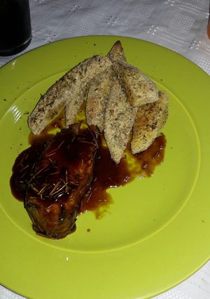 Una foto de Carre de cerdo con papas rústicas