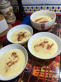 Una foto de Natillas de limón con canela de Thermomix