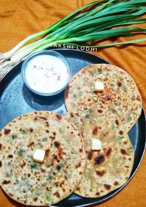 लहसुन के परांठे (Lahsun ke parathe recipe in hindi) रेसिपी मुख्य फोटो