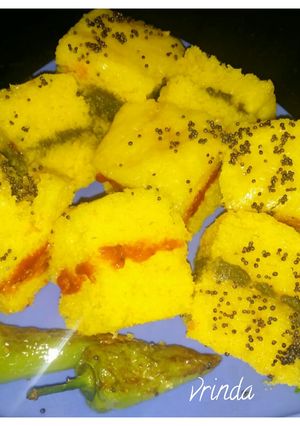 A picture of Sandwich khaman.