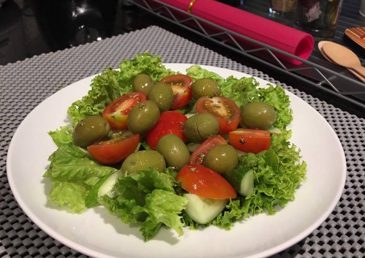 Bagaimana Membuat Green olive salad italyan dressing Sempurna