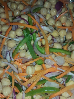 Una foto de Ensaladilla de garbanzo