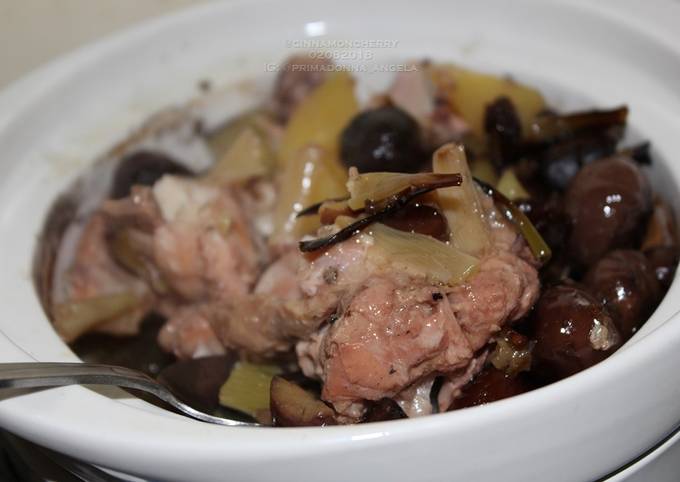 Chicken Stew with Chestnuts and Potatoes in Slow Cooker