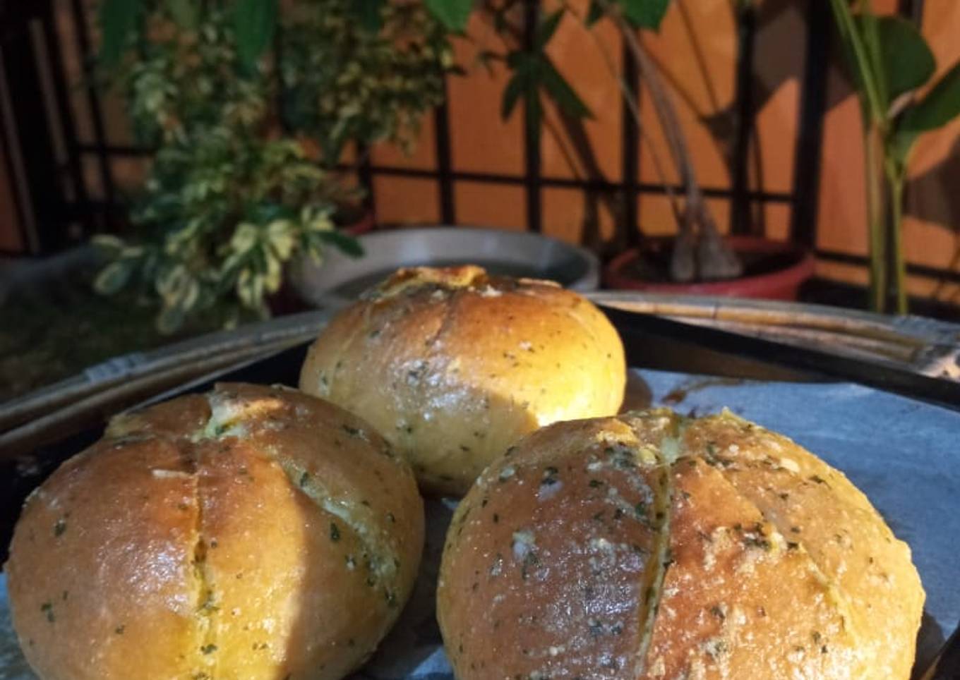 Korean Garlic Cheese Bread