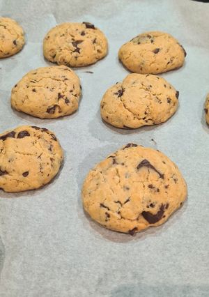 Une photo de Cookies au beurre de cacahuètes 🥜 et chocolat 🍫