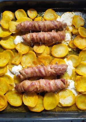 Sajtkrémes karaj vele sült burgonyával recept fotója