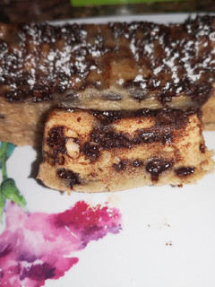 Una foto de Bizcocho de plátano y pepitas de chocolate y nueces