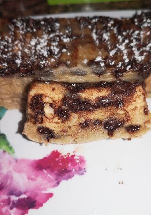 Una foto de Bizcocho de plátano y pepitas de chocolate y nueces