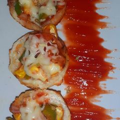 A picture of Mini Pizza Cups.