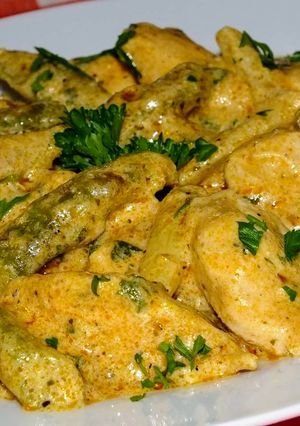 Tejszínes, csirkemelltokány spárgával recept fotója