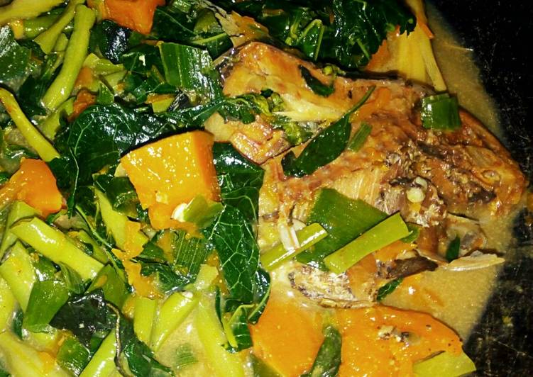 Resep Gulai sayur dan ikan asin sederhana (kreasi dapur manado) Anti Gagal