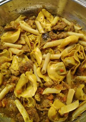 Una foto de Guiso de cerdo con tortelloni