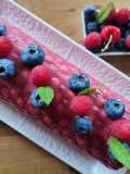 Gyümölcsös-joghurtos mousse alagút, tükörglazúrral, gluténmentesen