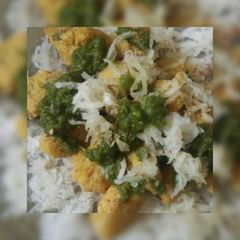 A picture of Moong daal ke laddoo.