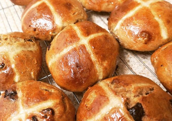 Pear & Dark Chocolate Hot Cross Buns