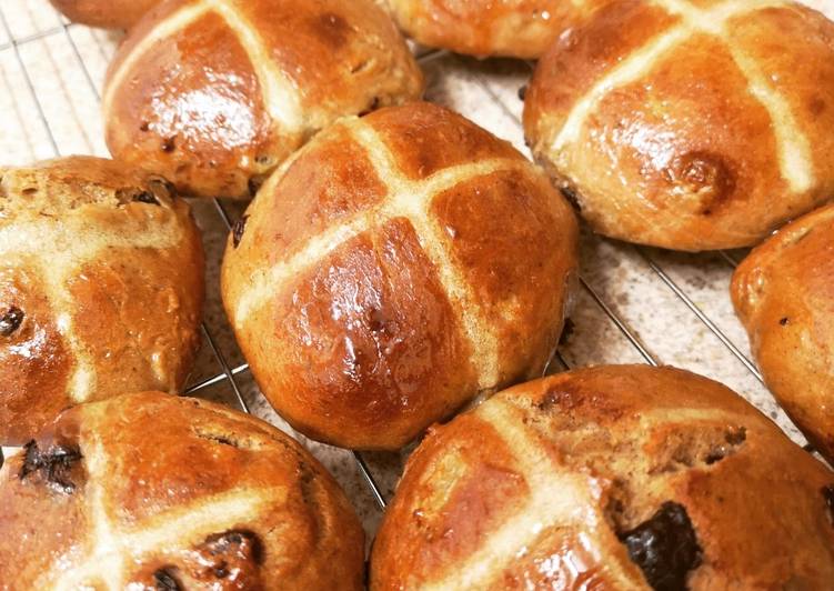 Steps to Make Any-night-of-the-week Pear &amp; Dark Chocolate Hot Cross Buns