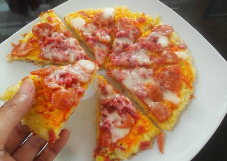 Resep Pizza Nasi Sosis oleh Yulia saripudin Cookpad