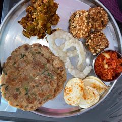 A picture of Vrat ki thali.