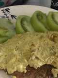 Filete de pescado con couli de cebolla y curry