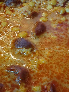 Una foto de Caldereta de garbanzos con arroz y chorizo