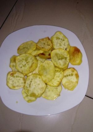A picture of Potatoes chips 🍟.