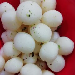 Mini rasgullas A picture of Mini rasgullas.