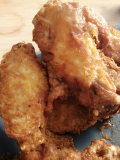 Una foto de Alitas de pollo crujientes