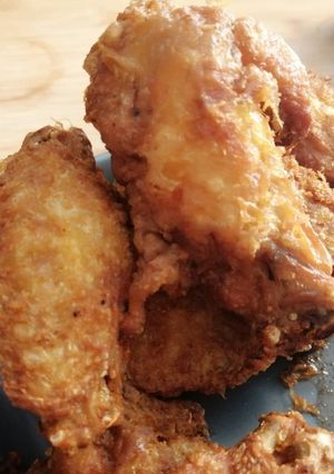 Una foto de Alitas de pollo crujientes