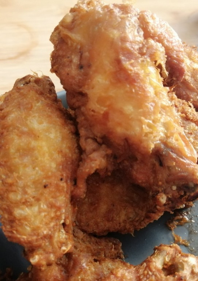 Una foto de Alitas de pollo crujientes