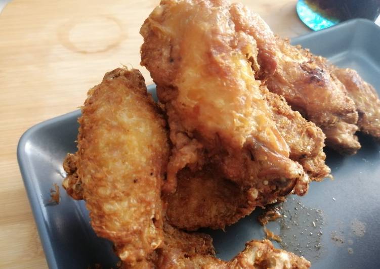 Alitas de pollo crujientes