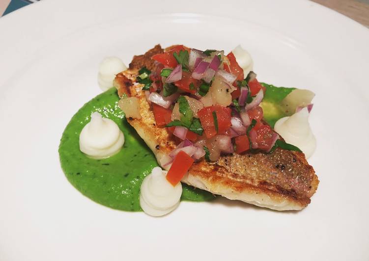 Recipe of Award-winning Pan fried fish with pineapple salsa