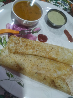 મસાલા ઢોંસા (Masala Dosa Recipe In Gujarati) રેસીપી મુખ્ય ફોટો