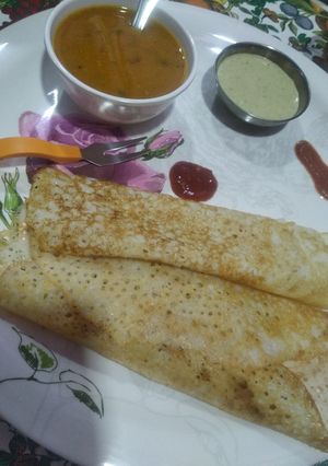 મસાલા ઢોંસા (Masala Dosa Recipe In Gujarati) રેસીપી મુખ્ય ફોટો