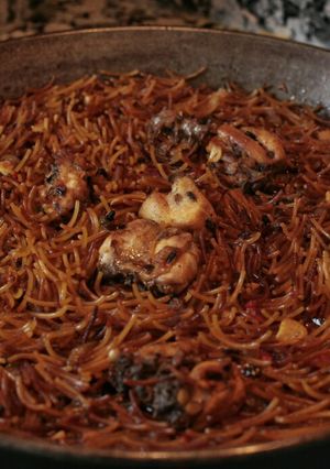 Foto principal de Fideuá fácil de pollo y pimientos