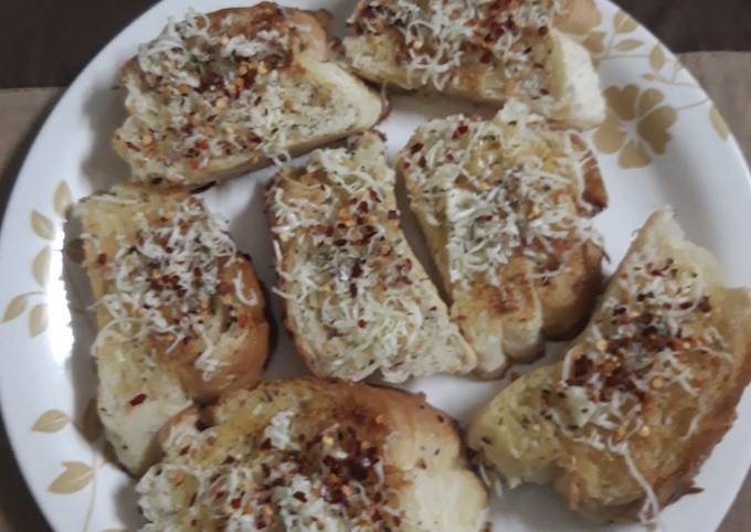 Simple Way to Make Favorite Cheese Garlic Bread