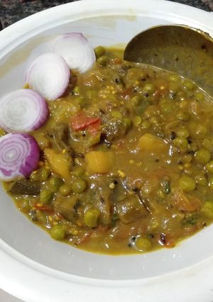 आलू,भट्टा मटर सब्जी(aloo bhatta matar sabzi recipe in Hindi) रेसिपी मुख्य फोटो