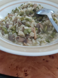 Una foto de Arroz con verduras 🤪😋
