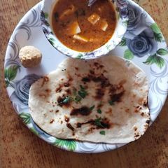 A picture of Butter naan.